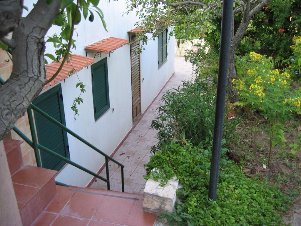 Casa Bianca Rais Gerbi Apartment Finale Phòng bức ảnh